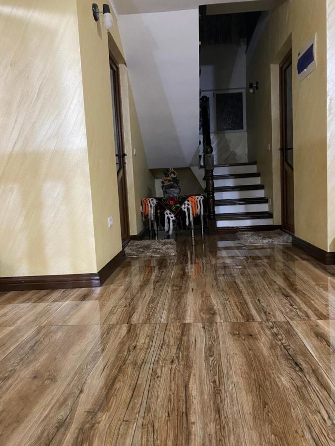 Отель Acasa La Tulucu Birsana Экстерьер фото